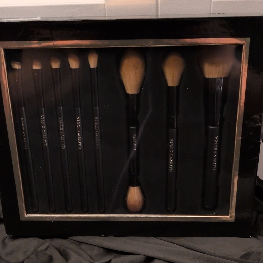 Vince Camuto Luxury Beauty Collection Brush Set